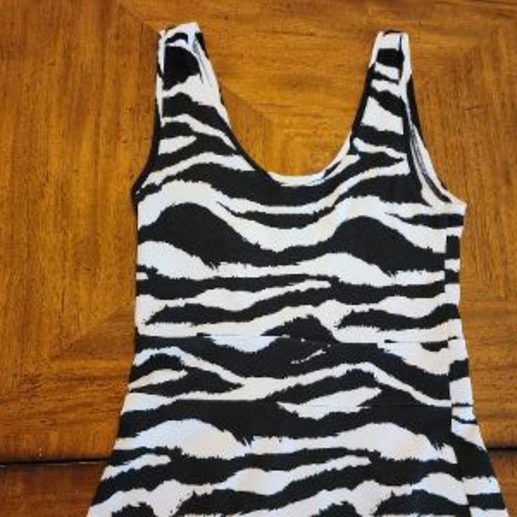 H&M Zebra Print Pullover Dress - Picture 8 of 12